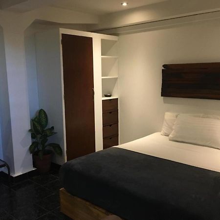 Cinco Hotel B&B San Salvador Esterno foto