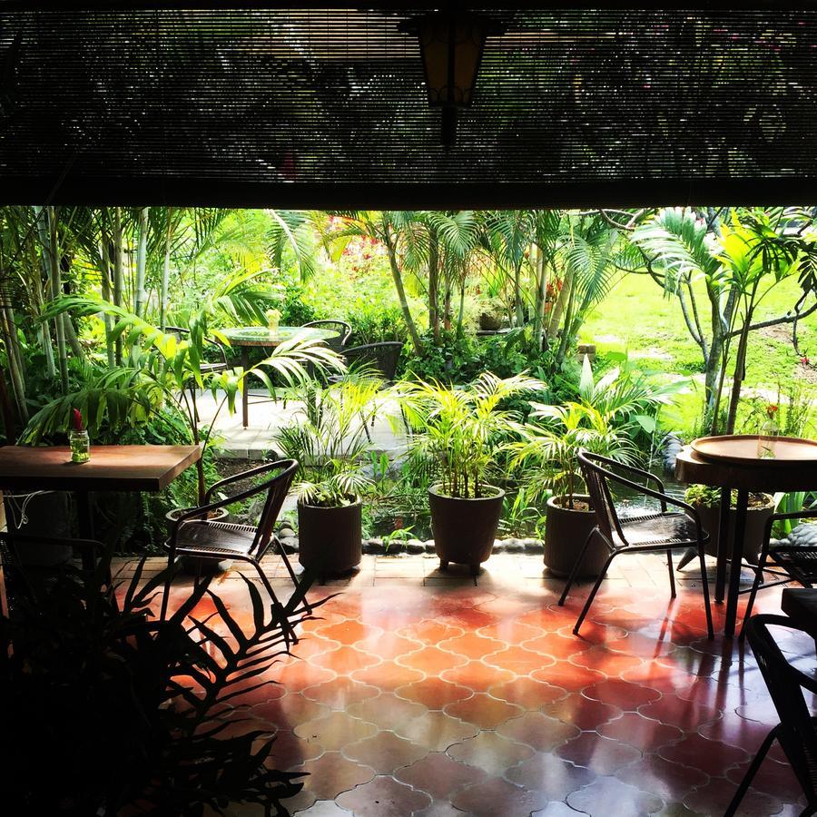 Cinco Hotel B&B San Salvador Esterno foto