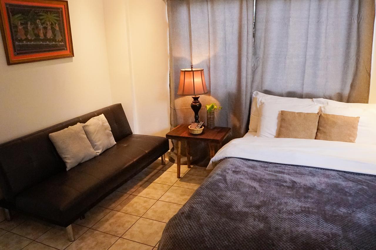 Cinco Hotel B&B San Salvador Esterno foto