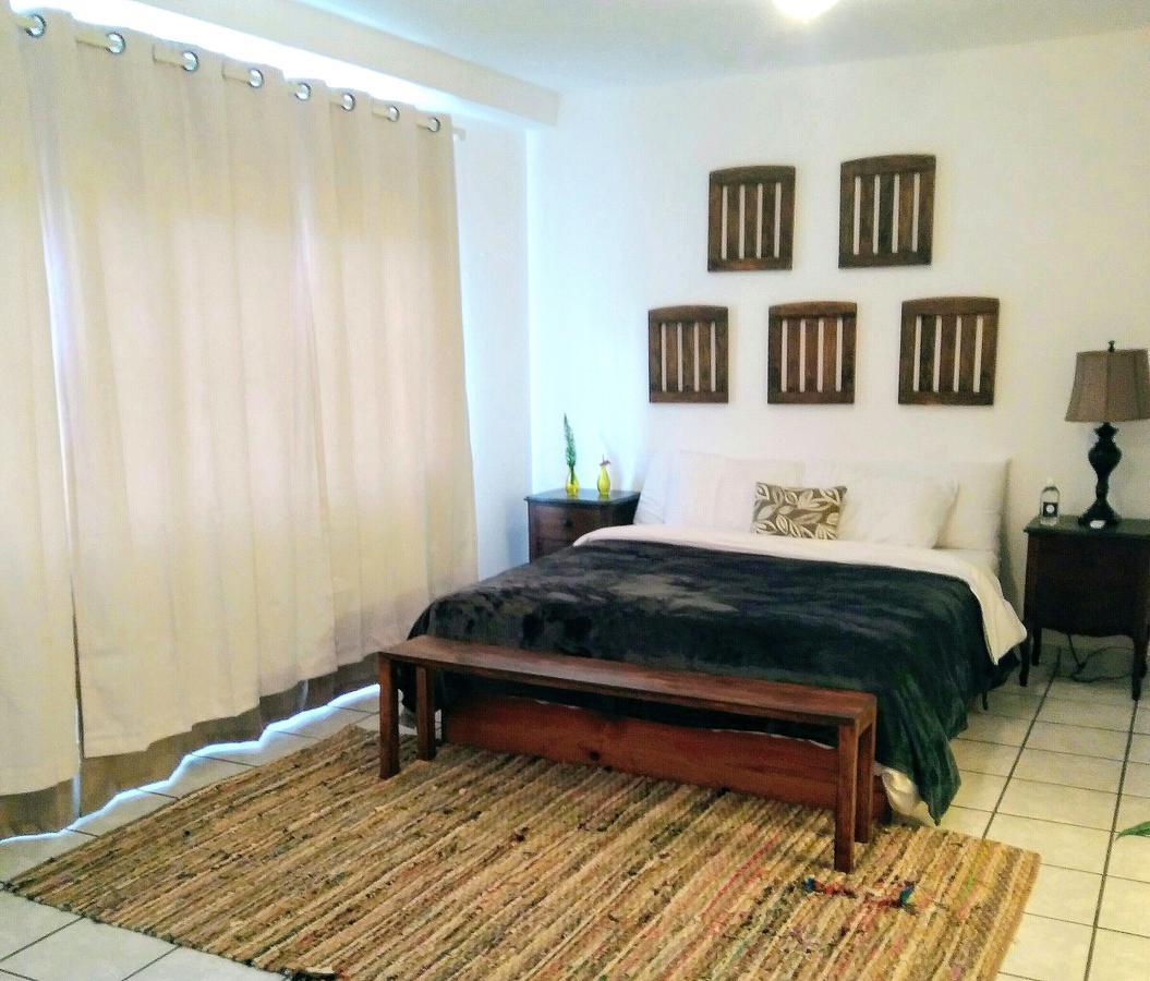 Cinco Hotel B&B San Salvador Esterno foto