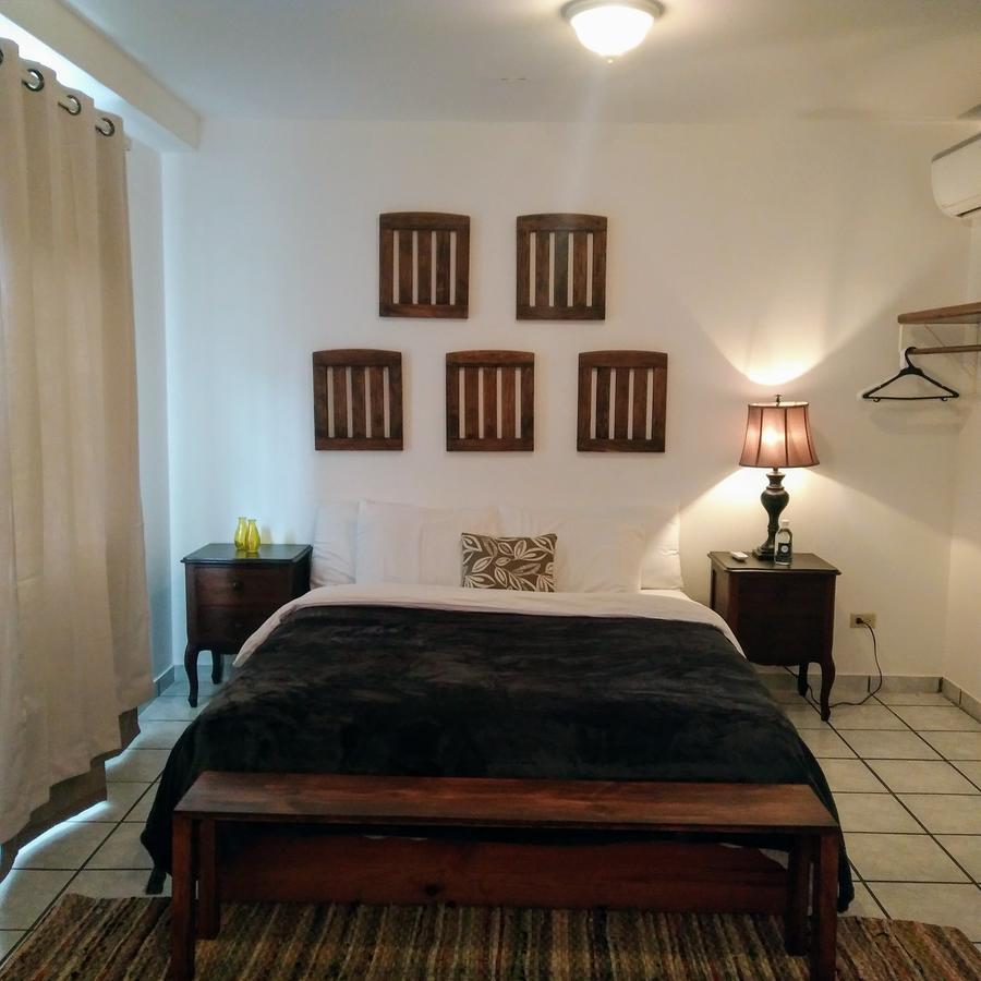 Cinco Hotel B&B San Salvador Esterno foto