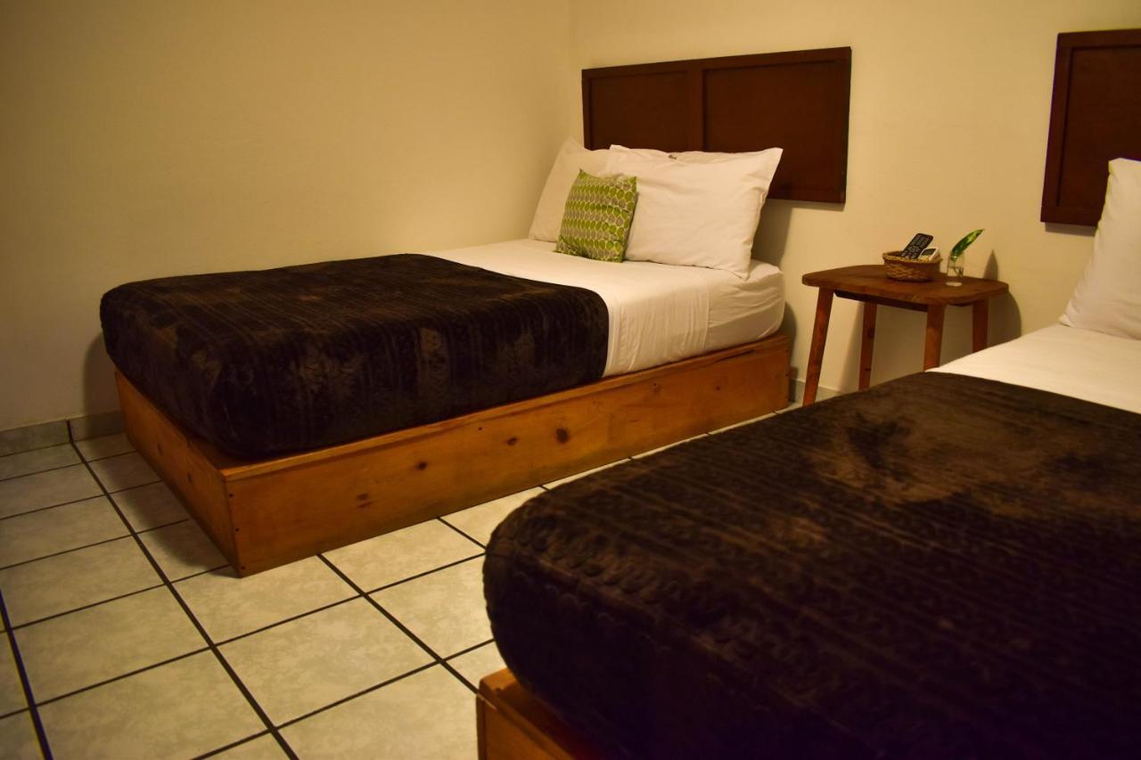 Cinco Hotel B&B San Salvador Esterno foto