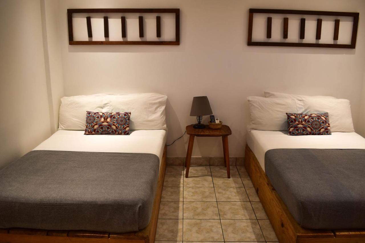 Cinco Hotel B&B San Salvador Esterno foto